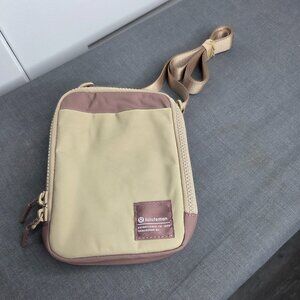 Lululemon Easy Access Crossbody Bag 1.5L Twilight Rose & Trench Water-Repellent